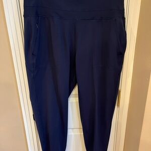 Athleta Venice navy joggers size large, very nice, hardly worn